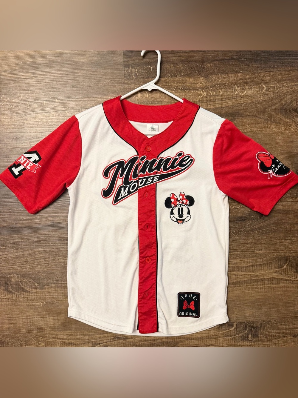 Disney Minnie Mouse Baseball Jersey Red White Button Front #28 Size Small
